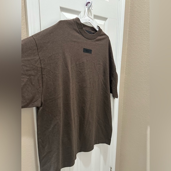 Essentials Fear of God T-shirt size Medium brown oversized NEW - Picture 14 of 14
